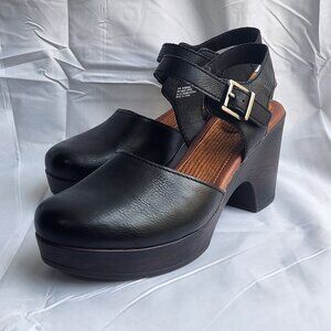 BOC Women's Clogs Size 8
